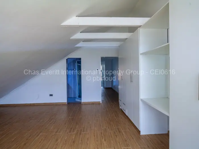 Townhouse/Cluster for Sale in Hogerty Hill, Harare