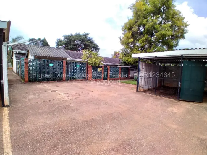 Townhouse/Cluster to Rent in Avondale, Harare