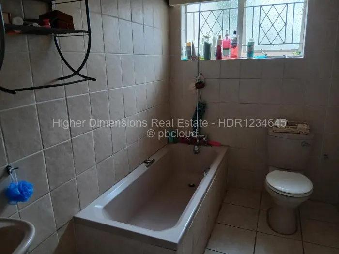 Townhouse/Cluster to Rent in Avondale, Harare