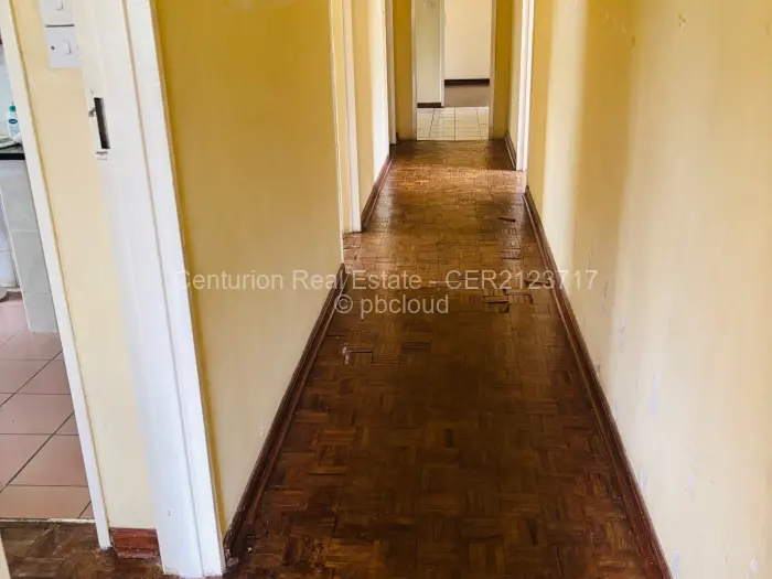 5 Bedroom House for Sale in Athlone, Gweru