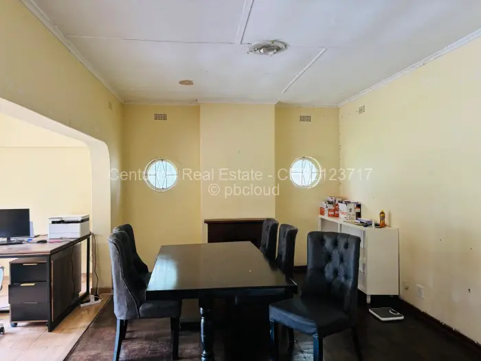 5 Bedroom House for Sale in Athlone, Gweru