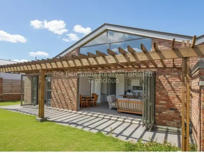 Townhouse/Cluster for Sale in Greendale, Harare