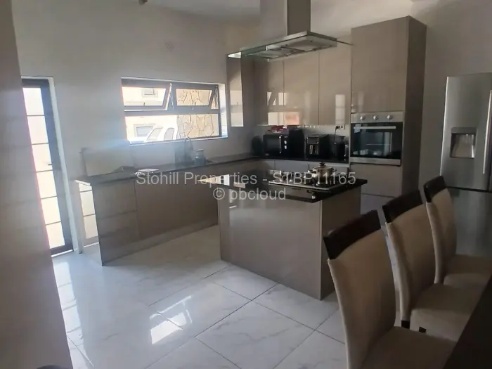 3 Bedroom House to Rent in Newlands, Harare