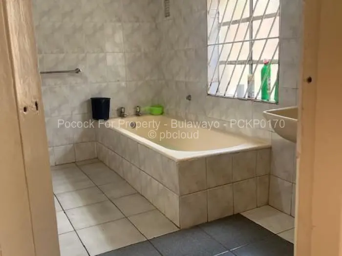 3 Bedroom House for Sale in Bellevue, Bulawayo