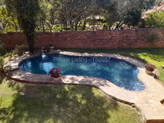 5 Bedroom House for Sale in Glen Lorne, Harare