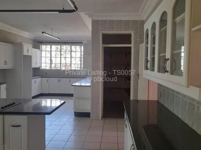 5 Bedroom House for Sale in Glen Lorne, Harare