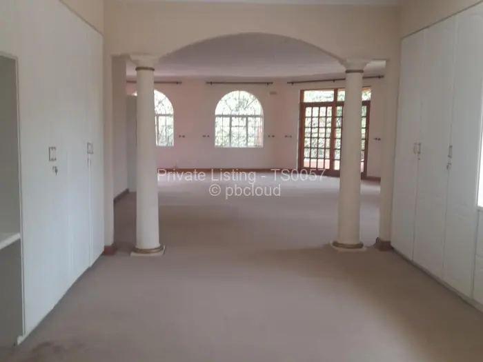 5 Bedroom House for Sale in Glen Lorne, Harare