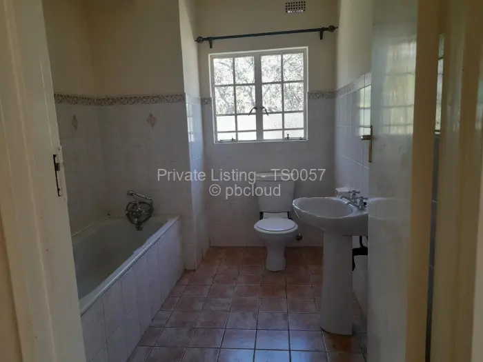 5 Bedroom House for Sale in Glen Lorne, Harare