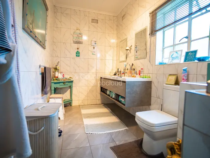 10 Bedroom House for Sale in Hatfield, Harare