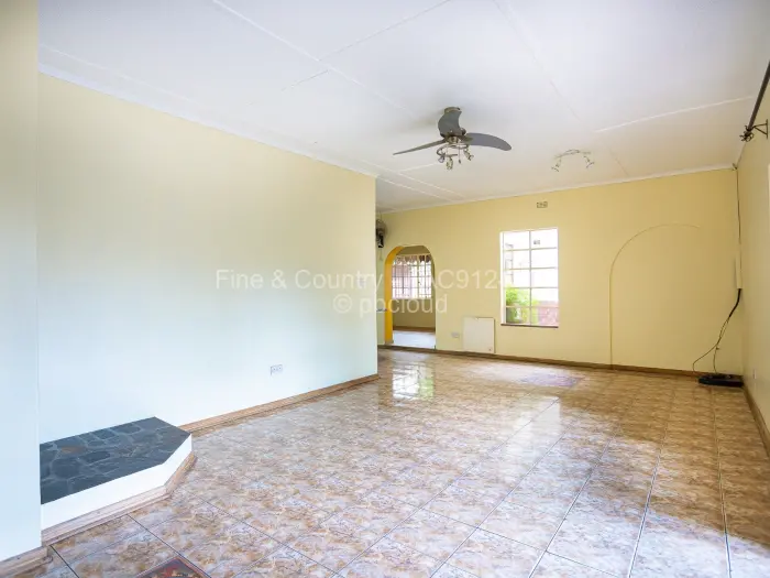 10 Bedroom House for Sale in Hatfield, Harare