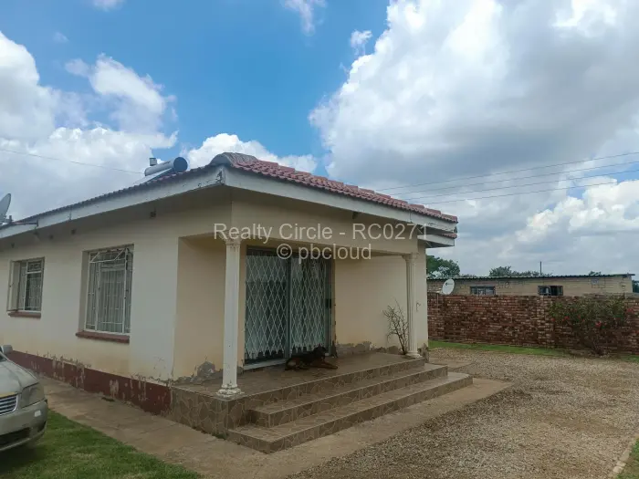 3 Bedroom House to Rent in Zimre Park, Harare