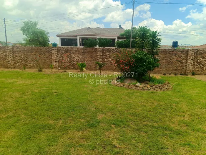 3 Bedroom House to Rent in Zimre Park, Harare