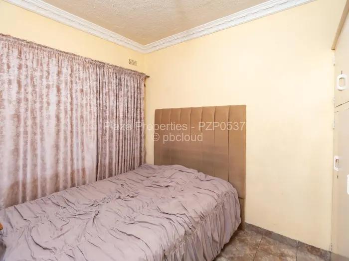 8 Bedroom House for Sale in Vainona, Harare