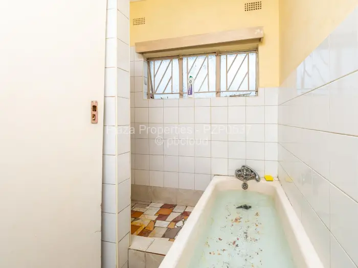 8 Bedroom House for Sale in Vainona, Harare