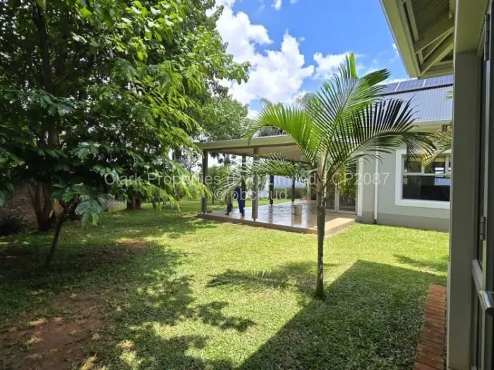 Townhouse/Cluster for Sale in Borrowdale Brooke, Harare