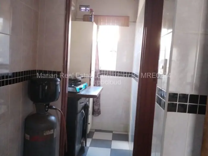 7 Bedroom House for Sale in Emganwini, Bulawayo