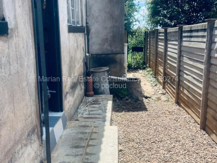 7 Bedroom House for Sale in Emganwini, Bulawayo