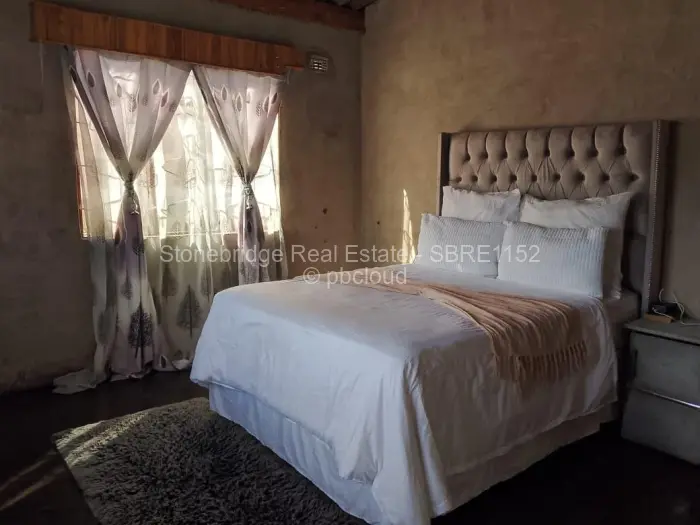 4 Bedroom House for Sale in Gwabalanda, Bulawayo