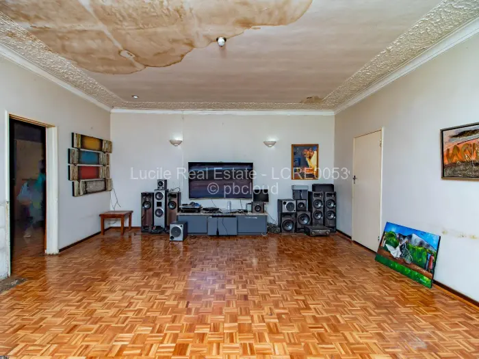 4 Bedroom House for Sale in Chisipite, Harare