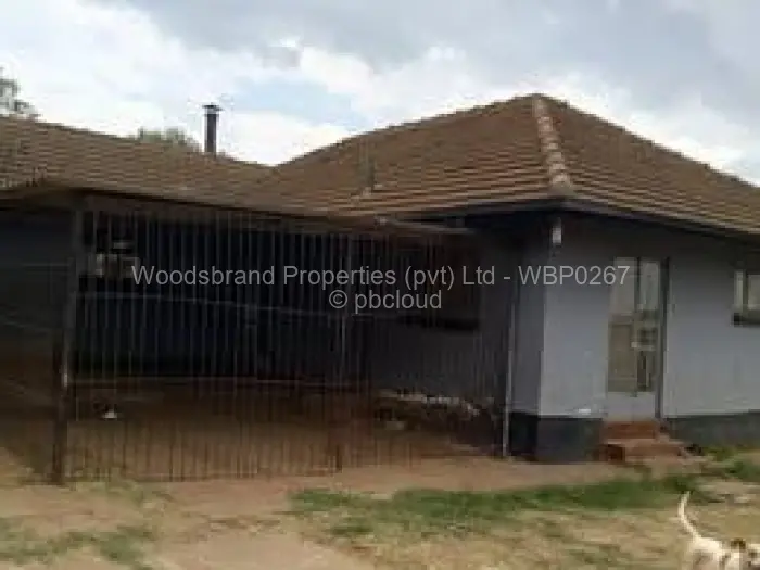 2 Bedroom House to Rent in Mabelreign, Harare