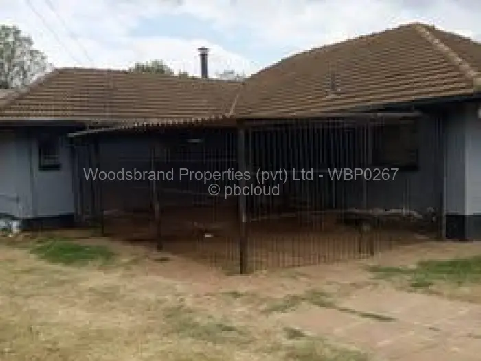 2 Bedroom House to Rent in Mabelreign, Harare