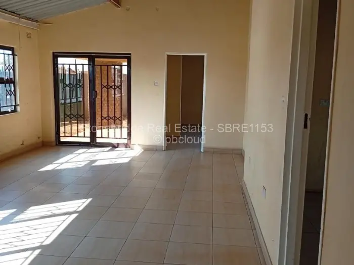 3 Bedroom House for Sale in Mbundane, Bulawayo