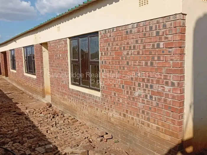 3 Bedroom House for Sale in Mbundane, Bulawayo