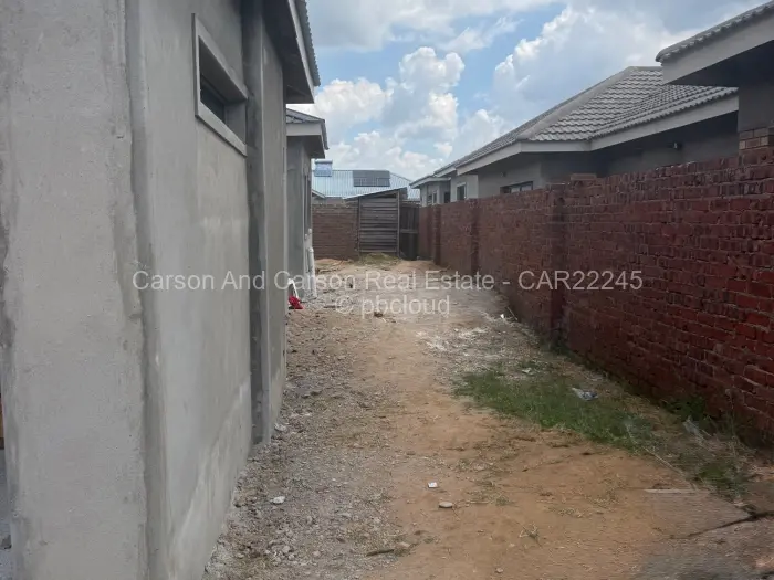 5 Bedroom House for Sale in Erasmus Park, Ruwa