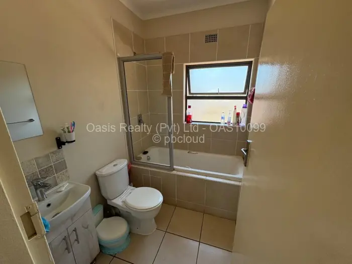 Flat/Apartment for Sale in Aspindale Park, Harare