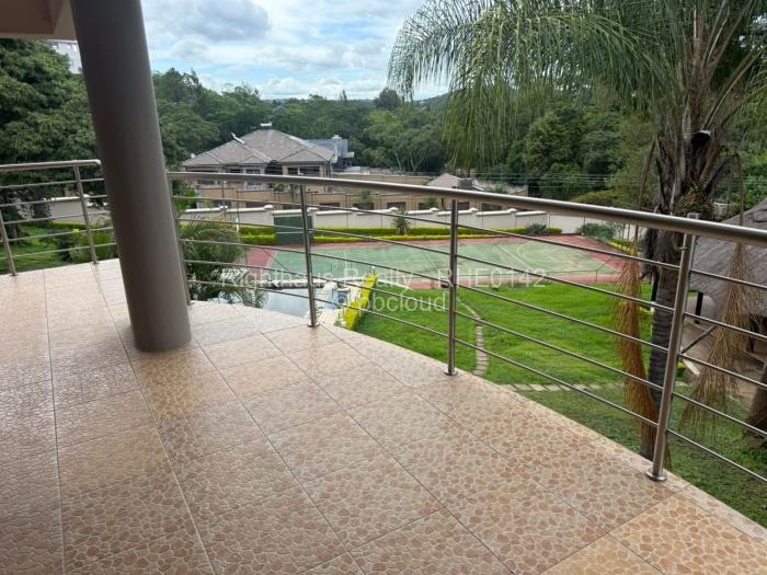 10 Bedroom House for Sale in Umwinsidale, Harare