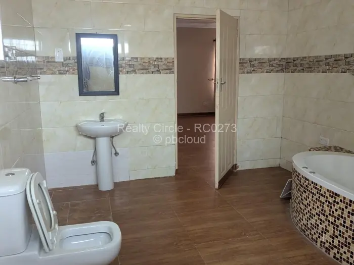 3 Bedroom House to Rent in Waterfalls, Harare