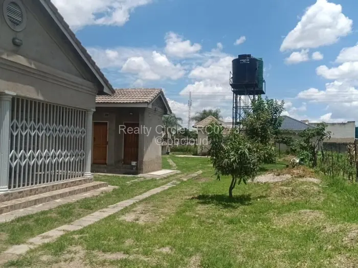 3 Bedroom House to Rent in Waterfalls, Harare