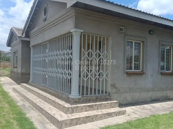 3 Bedroom House to Rent in Waterfalls, Harare