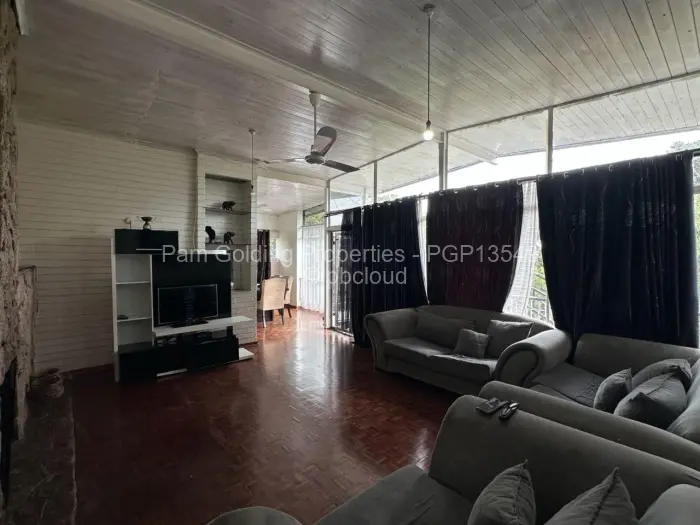 4 Bedroom House for Sale in Burnside, Bulawayo