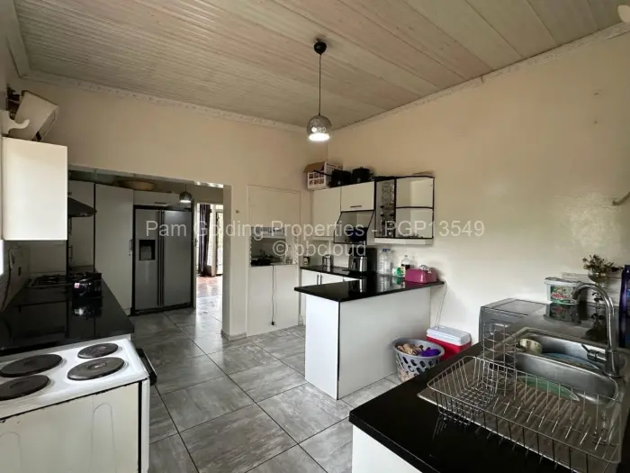 4 Bedroom House for Sale in Burnside, Bulawayo