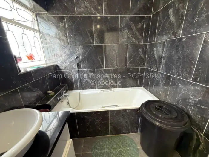 4 Bedroom House for Sale in Burnside, Bulawayo