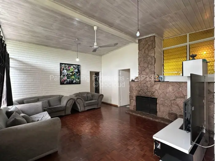 4 Bedroom House for Sale in Burnside, Bulawayo