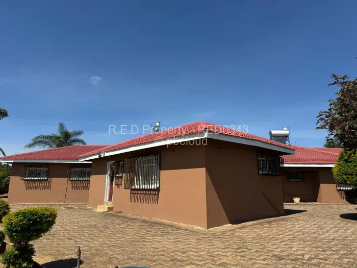 5 Bedroom House for Sale in Manningdale, Bulawayo