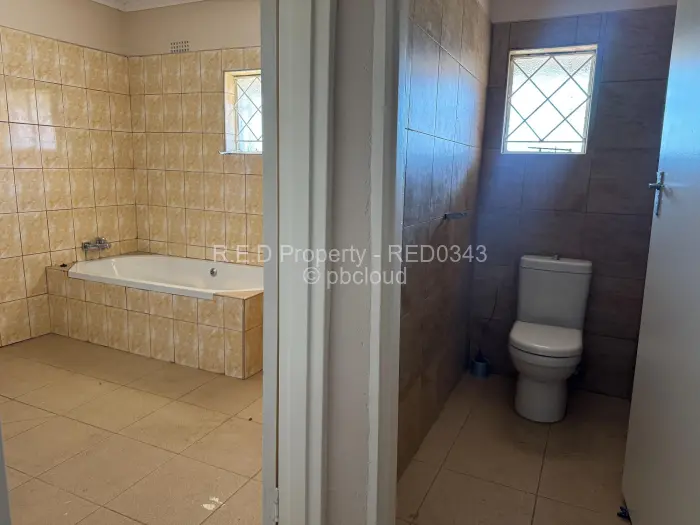 5 Bedroom House for Sale in Manningdale, Bulawayo