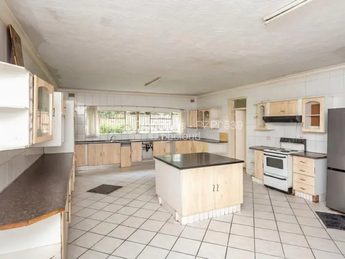 7 Bedroom House for Sale in Mount Pleasant, Harare