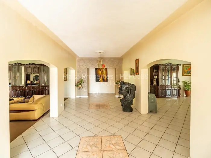 7 Bedroom House for Sale in Mount Pleasant, Harare
