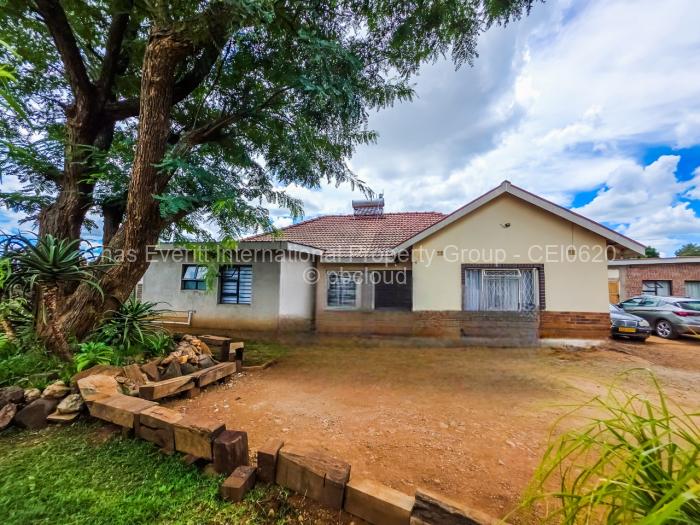 3 Bedroom House for Sale in Queens Park East, Bulawayo