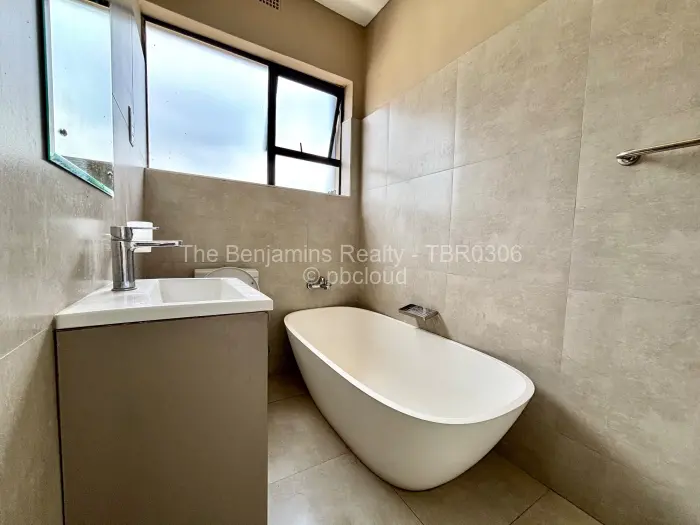 Townhouse/Cluster to Rent in Sentosa, Harare