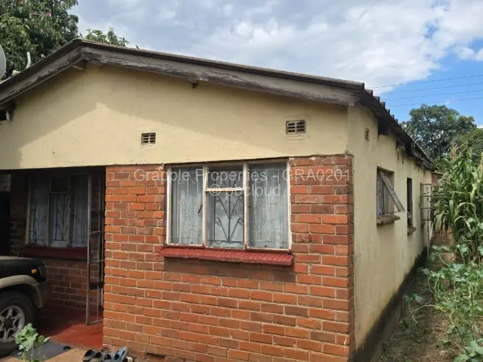 4 Bedroom House for Sale in Glen View, Harare