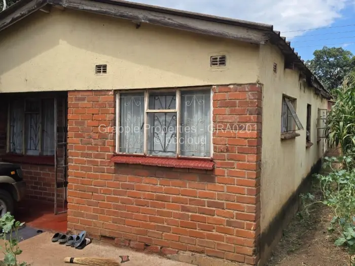 4 Bedroom House for Sale in Glen View, Harare