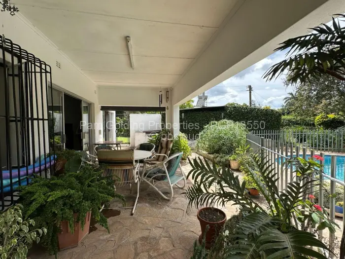 5 Bedroom House for Sale in Famona, Bulawayo