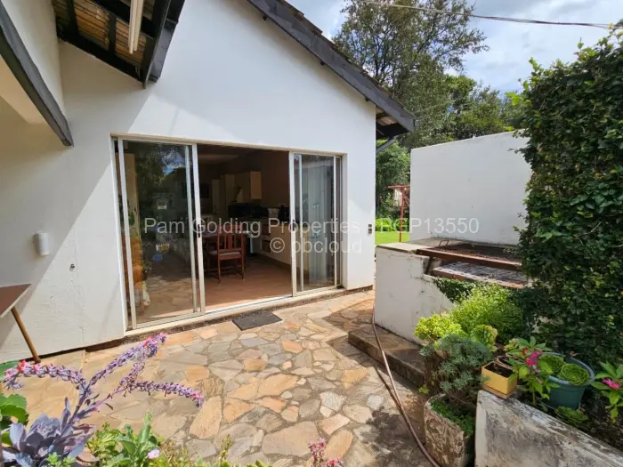 5 Bedroom House for Sale in Famona, Bulawayo