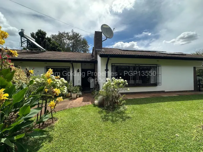 5 Bedroom House for Sale in Famona, Bulawayo