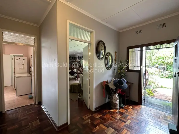 5 Bedroom House for Sale in Famona, Bulawayo