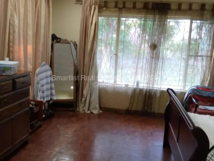 5 Bedroom House for Sale in Gweru East, Gweru